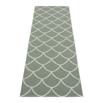 Covor tip traversă pentru interior și exterior verde 70x225 cm Kotte Army Sage – Pappelina