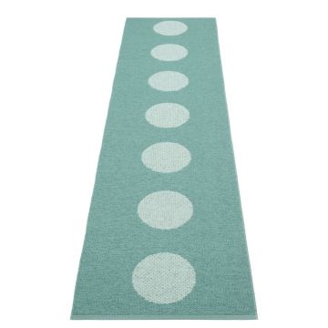 Covor tip traversă pentru interior și exterior turcoaz 70x280 cm Vera Pop Jade – Pappelina