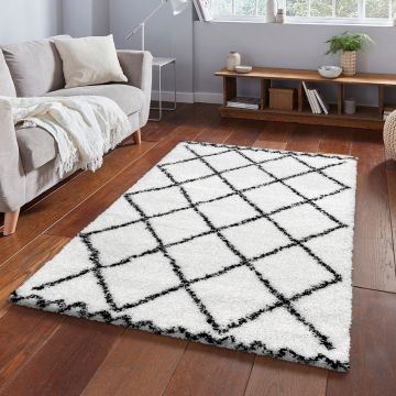 Covor, 3891A White, Negru  , 80x150 cm, Polipropilena , Alb/Negru Covor, 3891A White, Negru  , 80x150 cm, Polipropilena , Alb/Negru