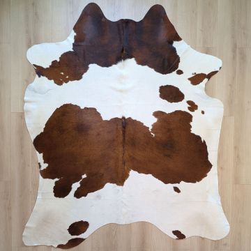 Covor din Piele de Vaca - Alb & Maro (230cm x 200cm) - Default Title