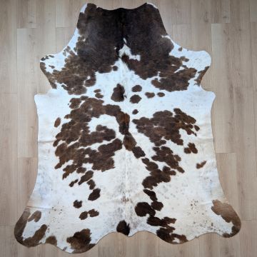 Covor din Piele de Vaca - Alb & Maro cu Pete (240cm x 215cm) - Default Title