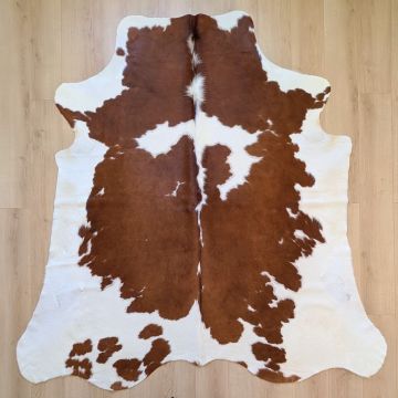 Covor din Piele de Vaca - Maro & Alb (220cm x 215cm) - Default Title