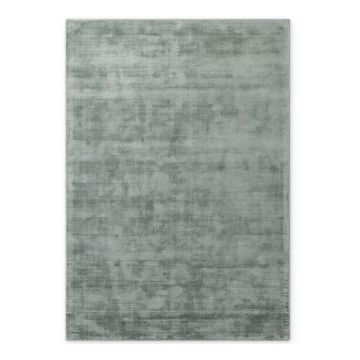 Covor albastru deschis țesut manual din viscoză 120x180 cm Noemi – Vikosa